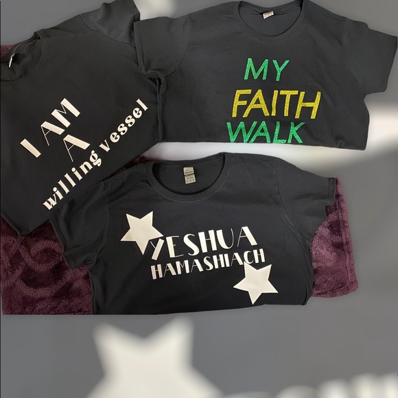 Tops - T-shirts